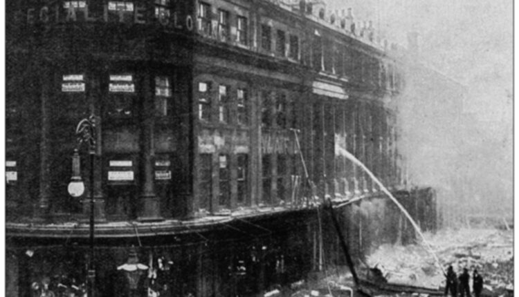 Antique image from British magazine: Great fire disaster in Sunderland, High Street